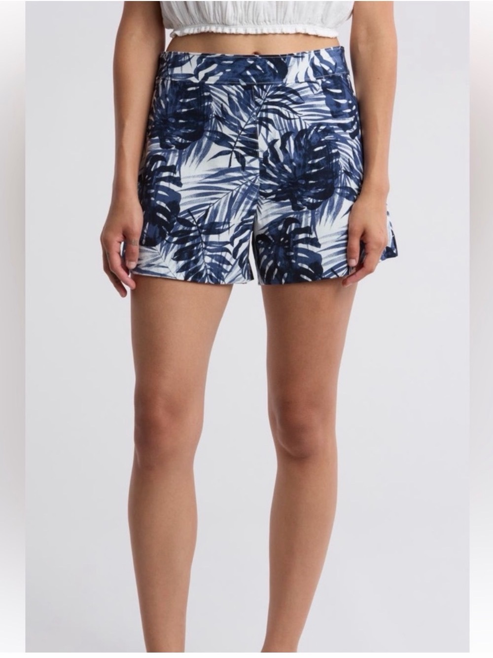 SPANX *NWT* Navy & White Tropical Leaf High-Rise Pull-On Shorts - XL - Picture 10 of 12